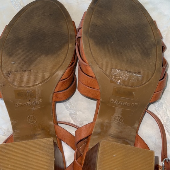 High Heel Brown Leather - Picture 3 of 3